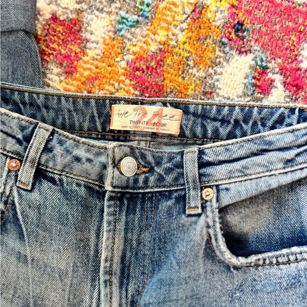 We The Free • Dakota Straight Leg Distressed Jeans - Picture 7 of 15